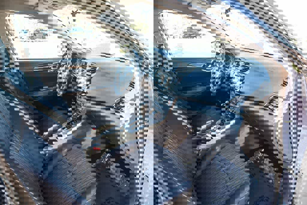 Used 2016 Nissan Sentra SV image 15