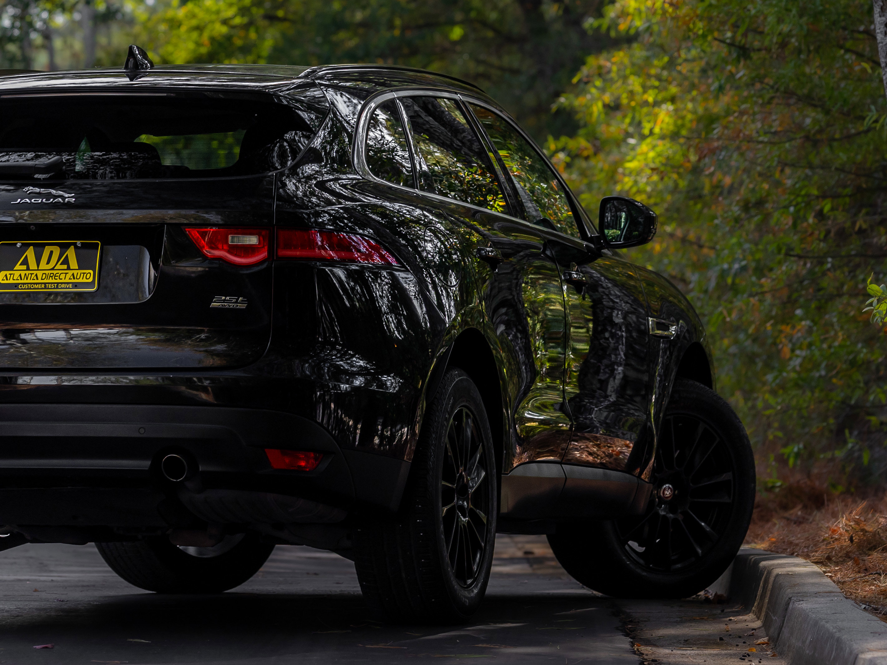 Used 2019 Jaguar F-PACE Prestige image 30