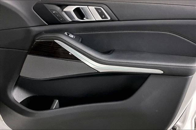 Used 2025 BMW X7 xDrive40i image 28