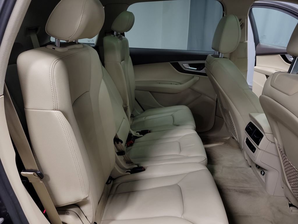 Used 2019 Audi Q7 2.0T Premium w/ Cold Weather Package image 25