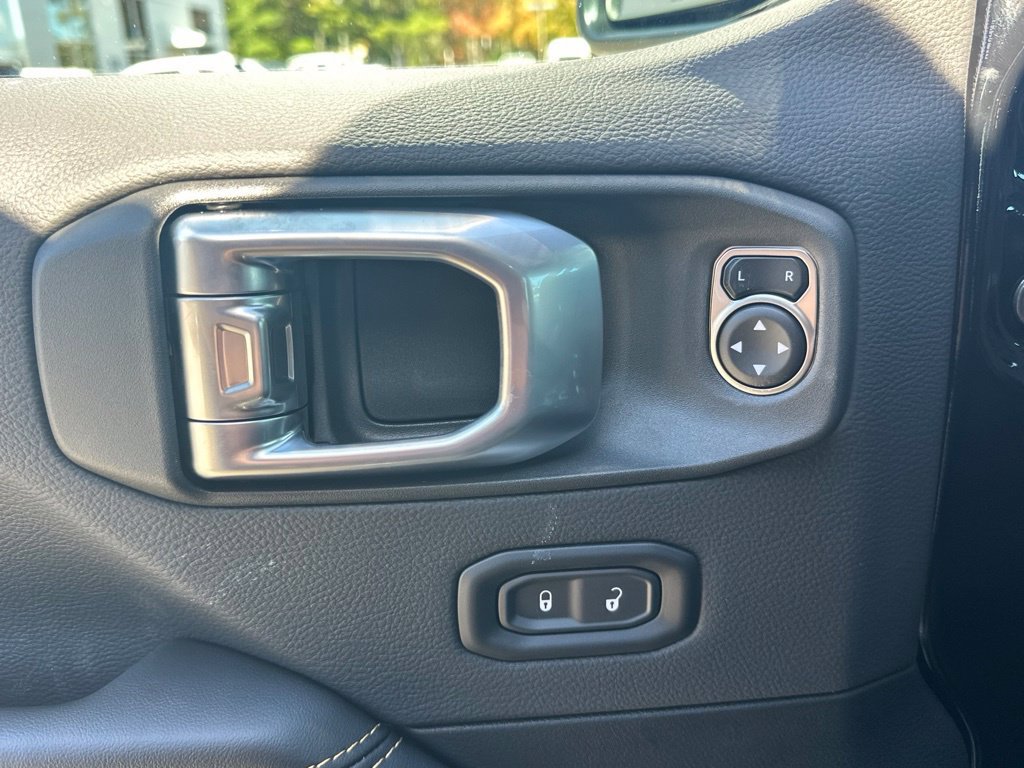 New 2027 Jeep Wrangler Unlimited Sahara AWD/4WD image 12