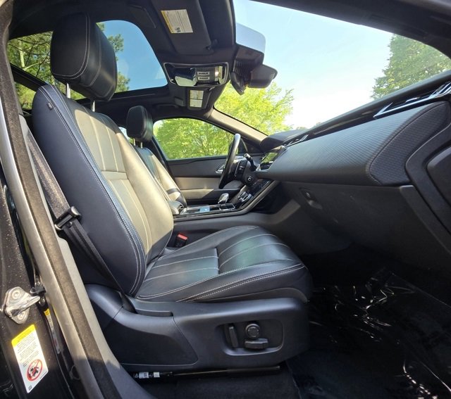 Used 2021 Land Rover Range Rover Velar R-Dynamic S image 25