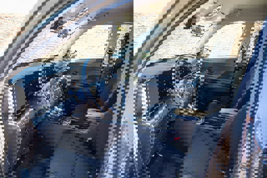 Used 2024 Hyundai Kona SEL FWD image 16