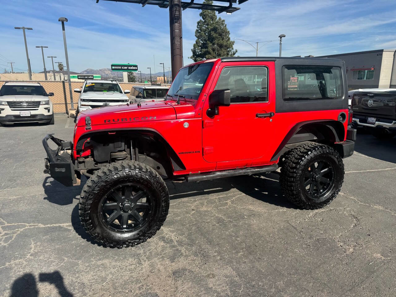 Used 2017 Jeep Wrangler Rubicon w/ Power Convenience Group image 8
