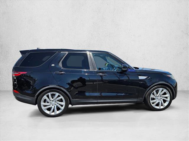 Used 2017 Land Rover Discovery HSE Luxury AWD/4WD image 4