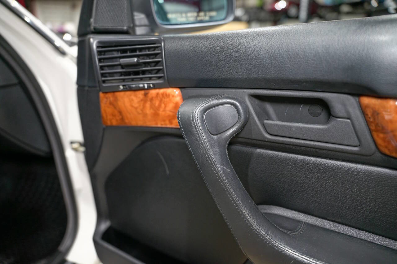 Used 1993 BMW 535i Sedan image 35