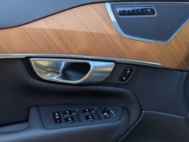 Certified 2023 Volvo XC90 B6 Plus w/ Protection Package Premier AWD/4WD image 25