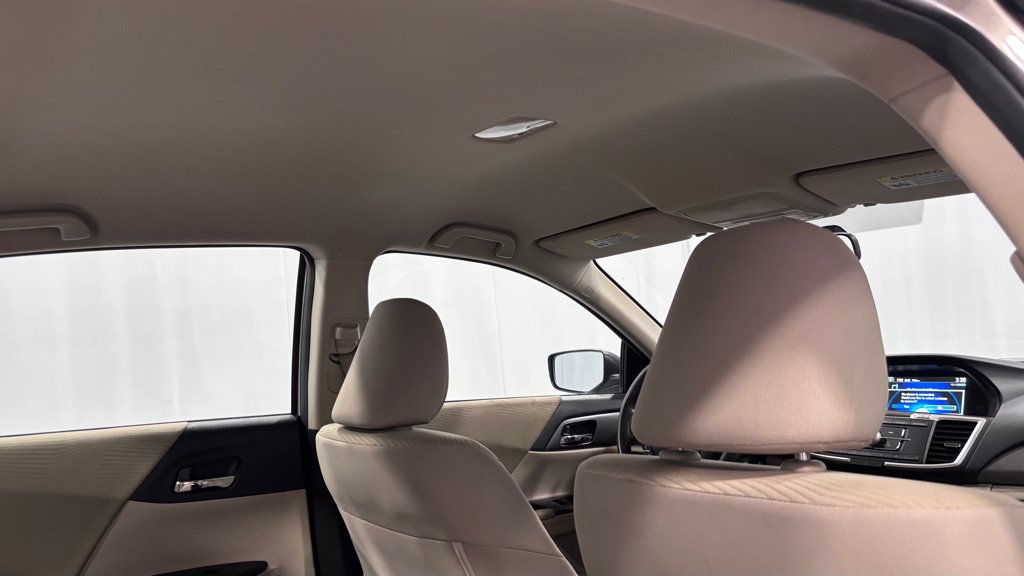 Used 2015 Honda Accord LX image 32