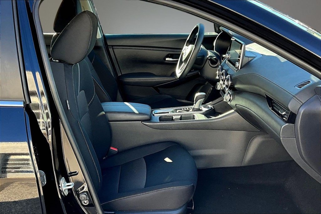 Certified 2023 Nissan Sentra SV FWD image 28