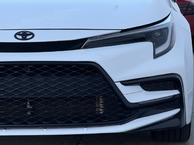 Used 2023 Toyota Corolla SE w/ SE Premium Package FWD image 10