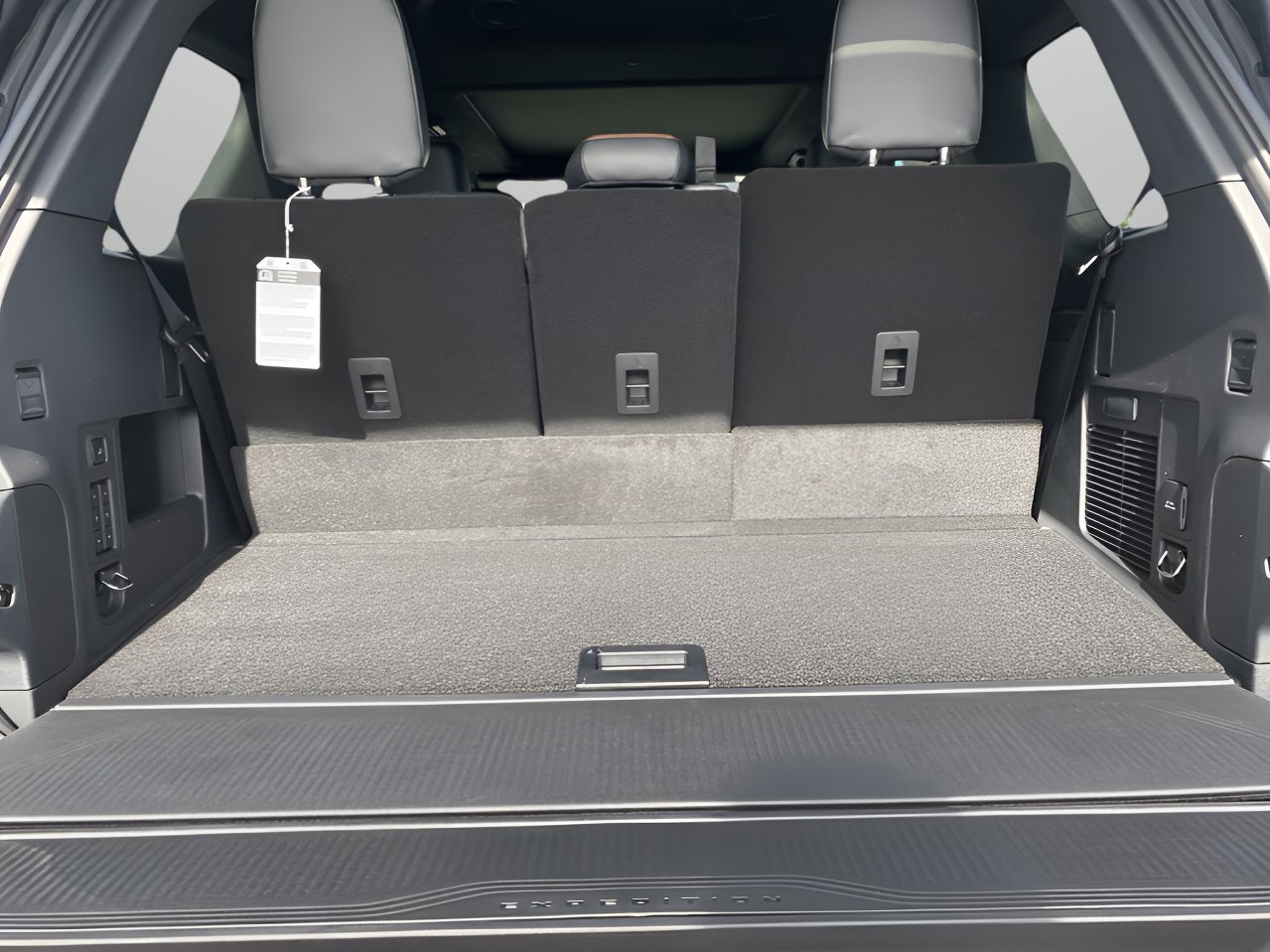New 2026 Ford Expedition Tremor image 8