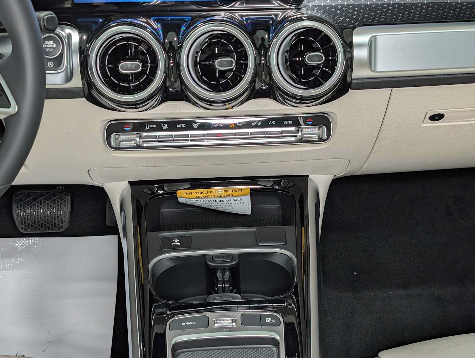 New 2026 Mercedes-Benz GLB 250 4MATIC image 18