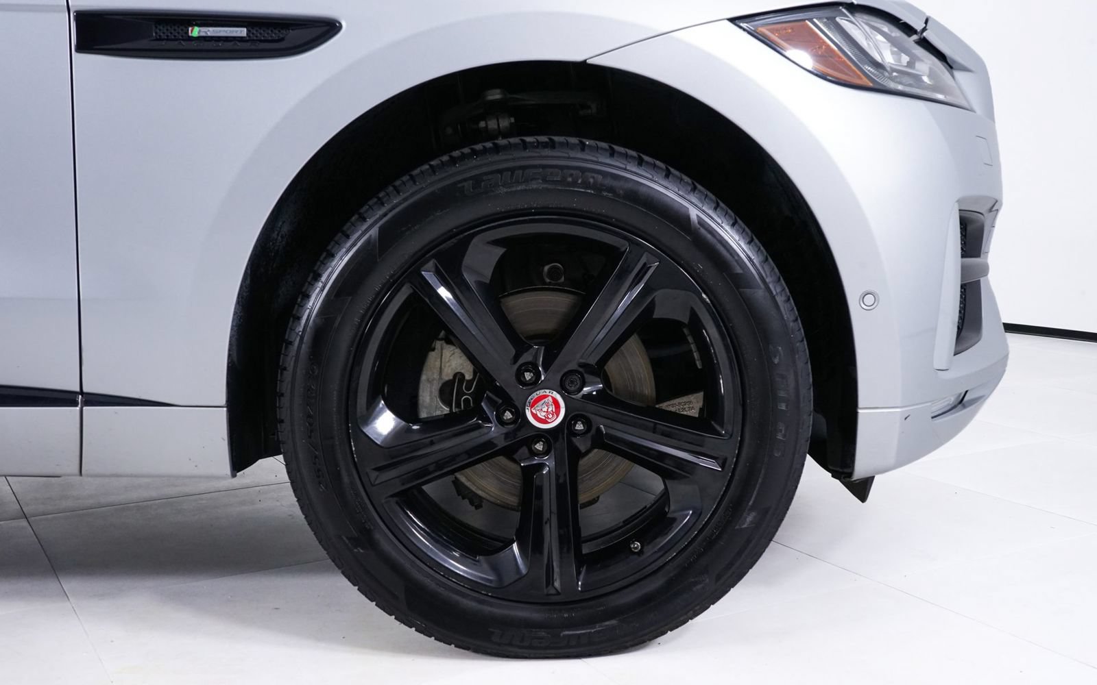 Used 2019 Jaguar F-PACE R-Sport AWD/4WD image 14