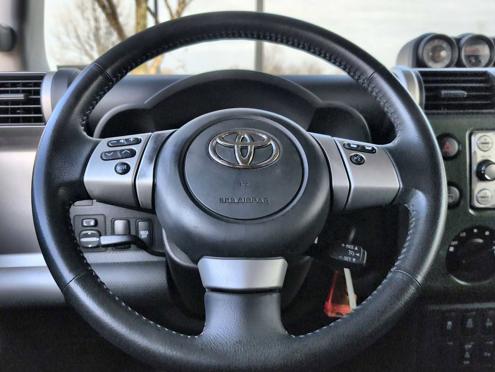 Used 2012 Toyota FJ Cruiser 4WD w/ Upgrade Pkg image 20