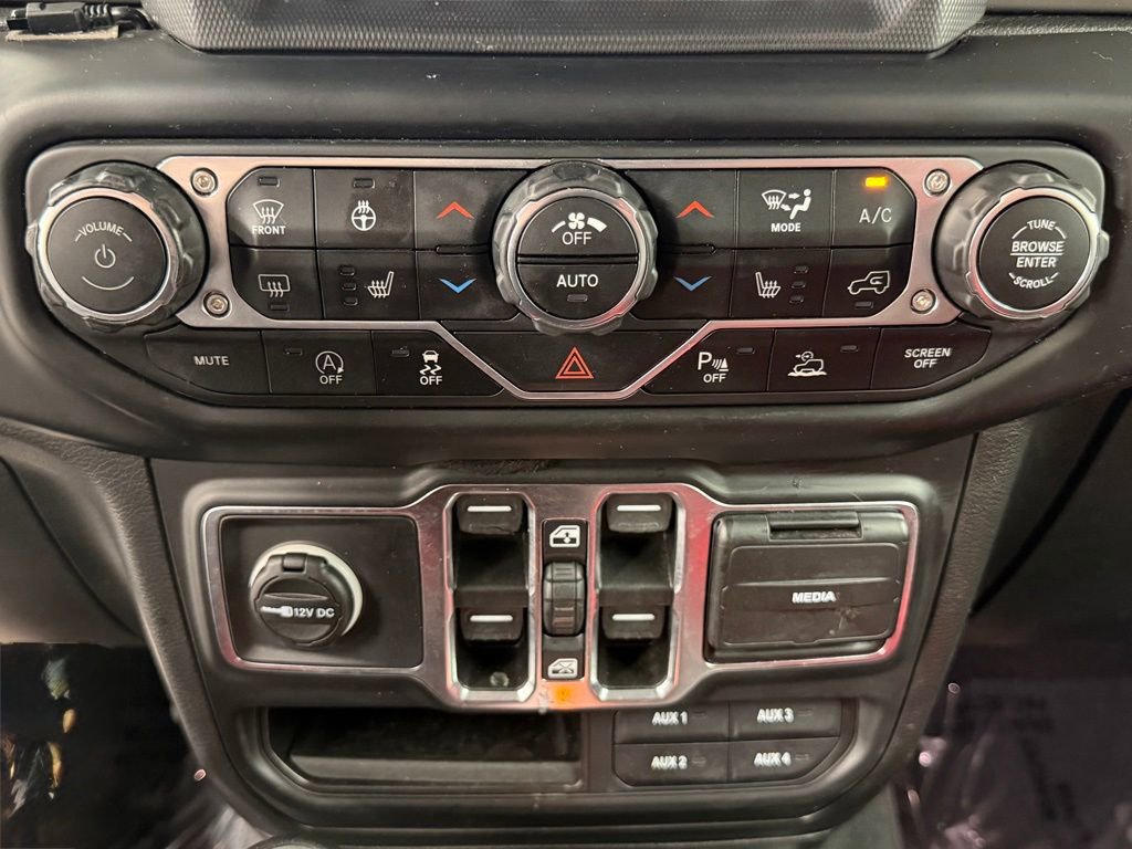 Used 2021 Jeep Wrangler Unlimited Sport image 32