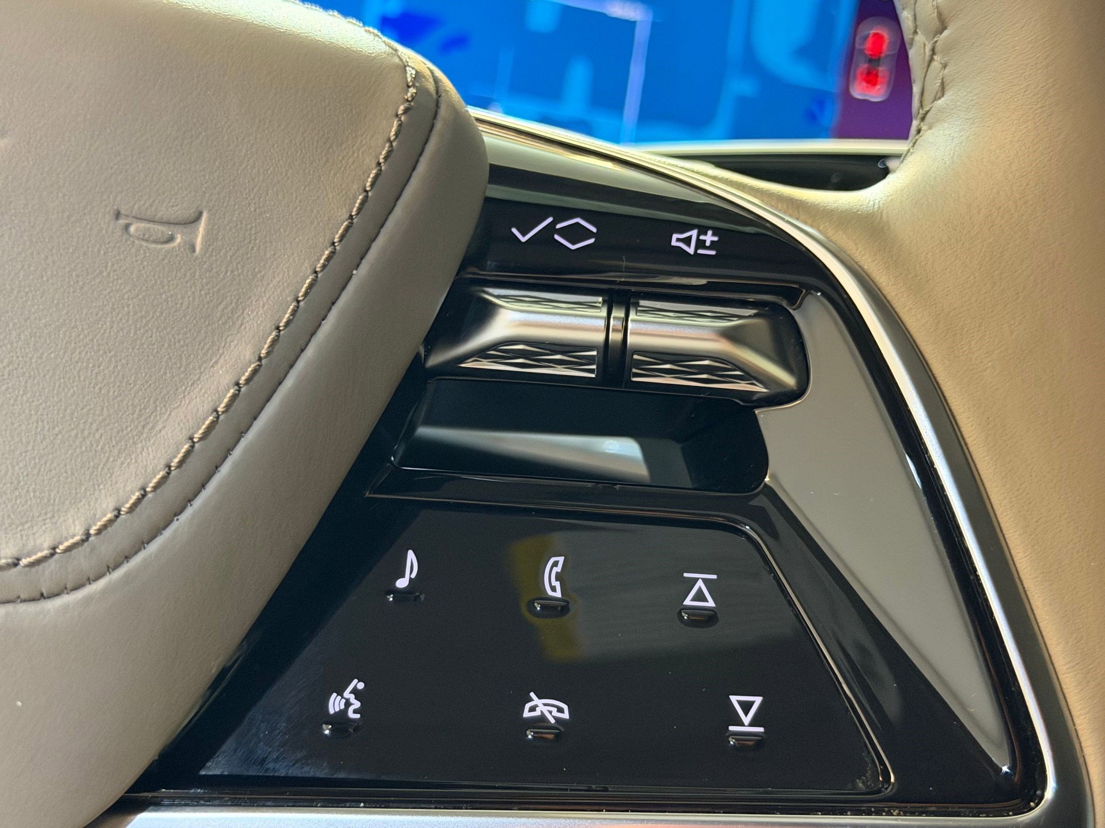 Certified 2025 Cadillac Escalade Sport Platinum image 31