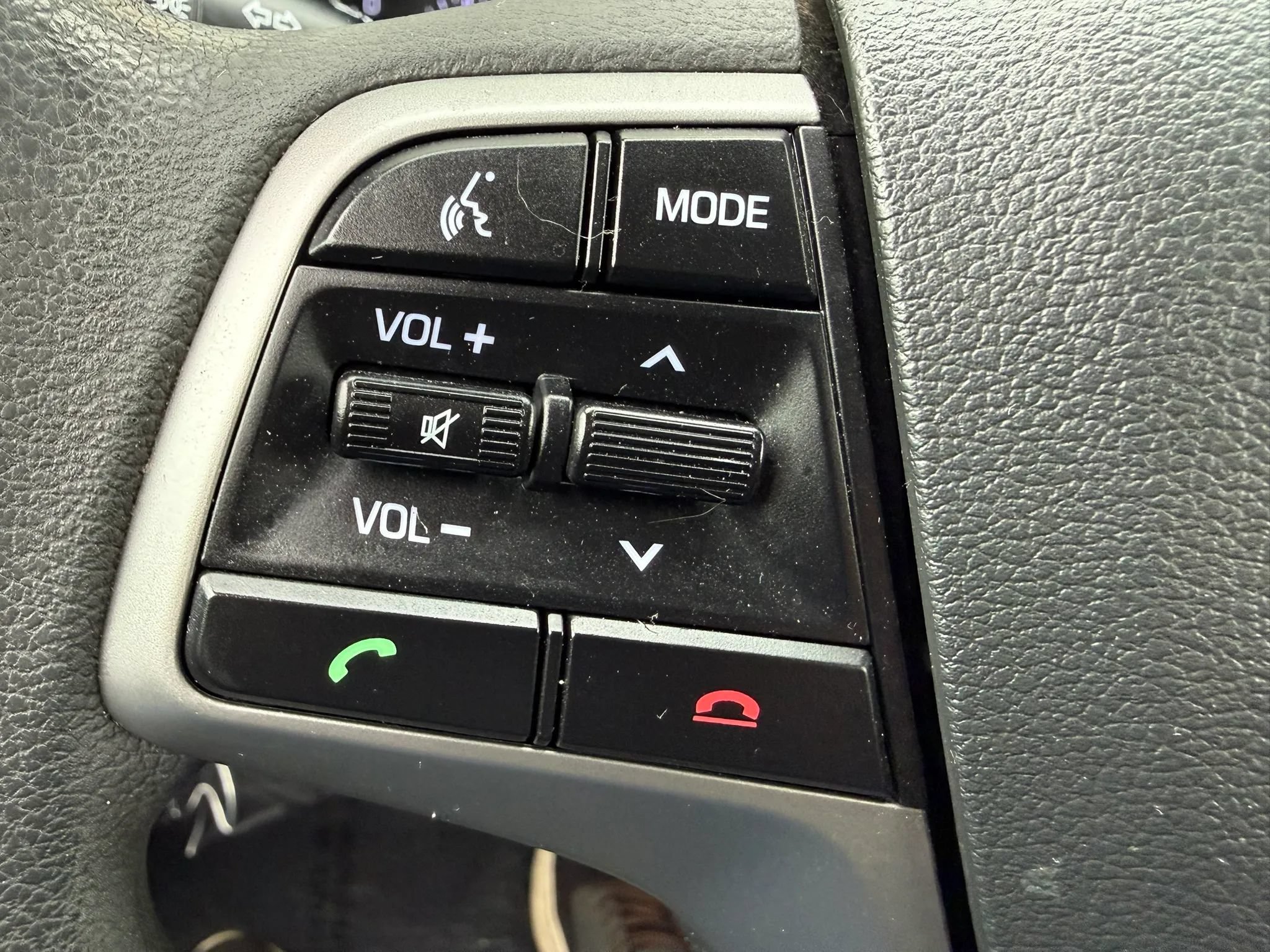 Used 2018 Hyundai Elantra SEL FWD image 27