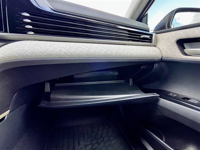Used 2025 Toyota Camry XLE FWD image 25