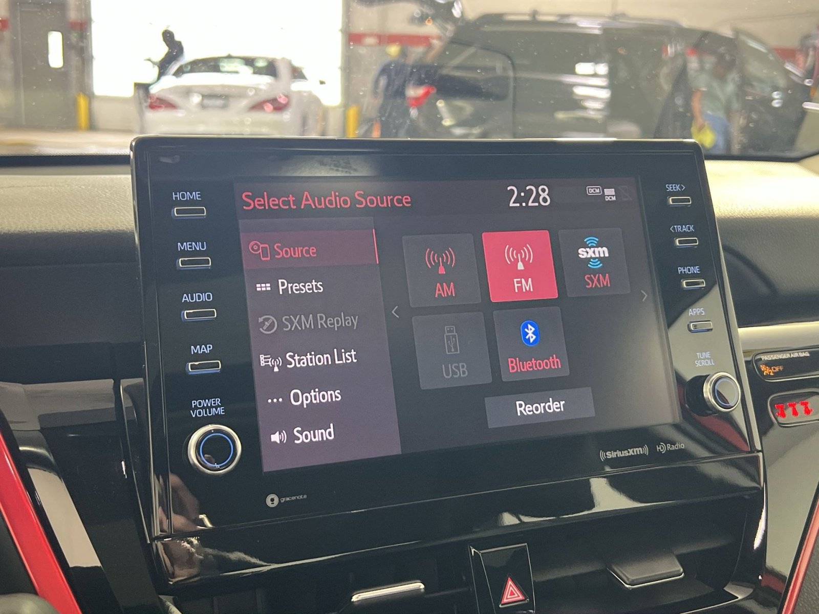 Used 2022 Toyota Camry SE w/ Cold Weather Package image 18