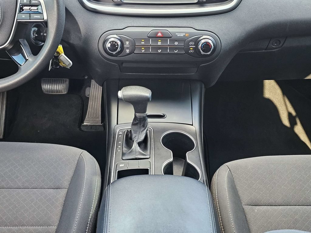 Used 2020 Kia Sorento FWD V6 image 19