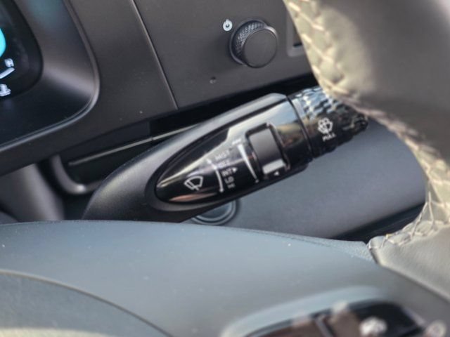 New 2026 Hyundai Elantra Sport FWD image 31