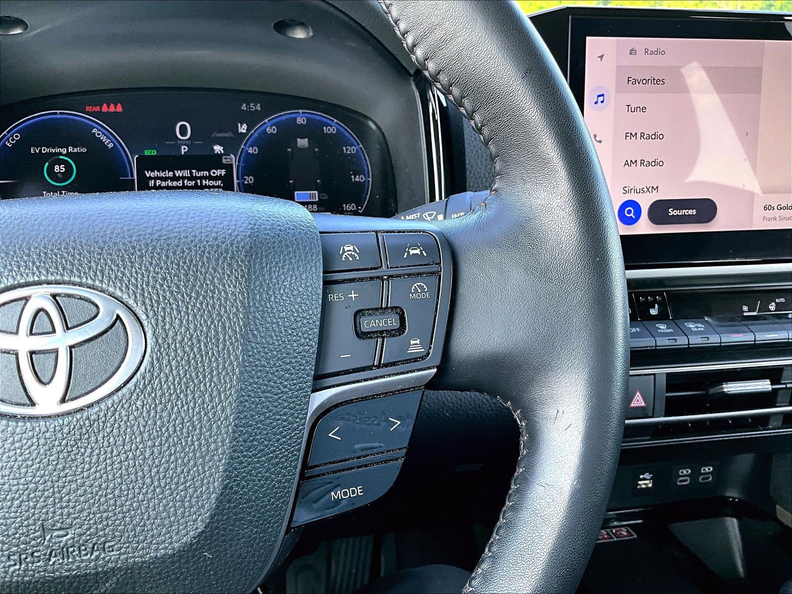 Used 2025 Toyota Camry XLE FWD image 12