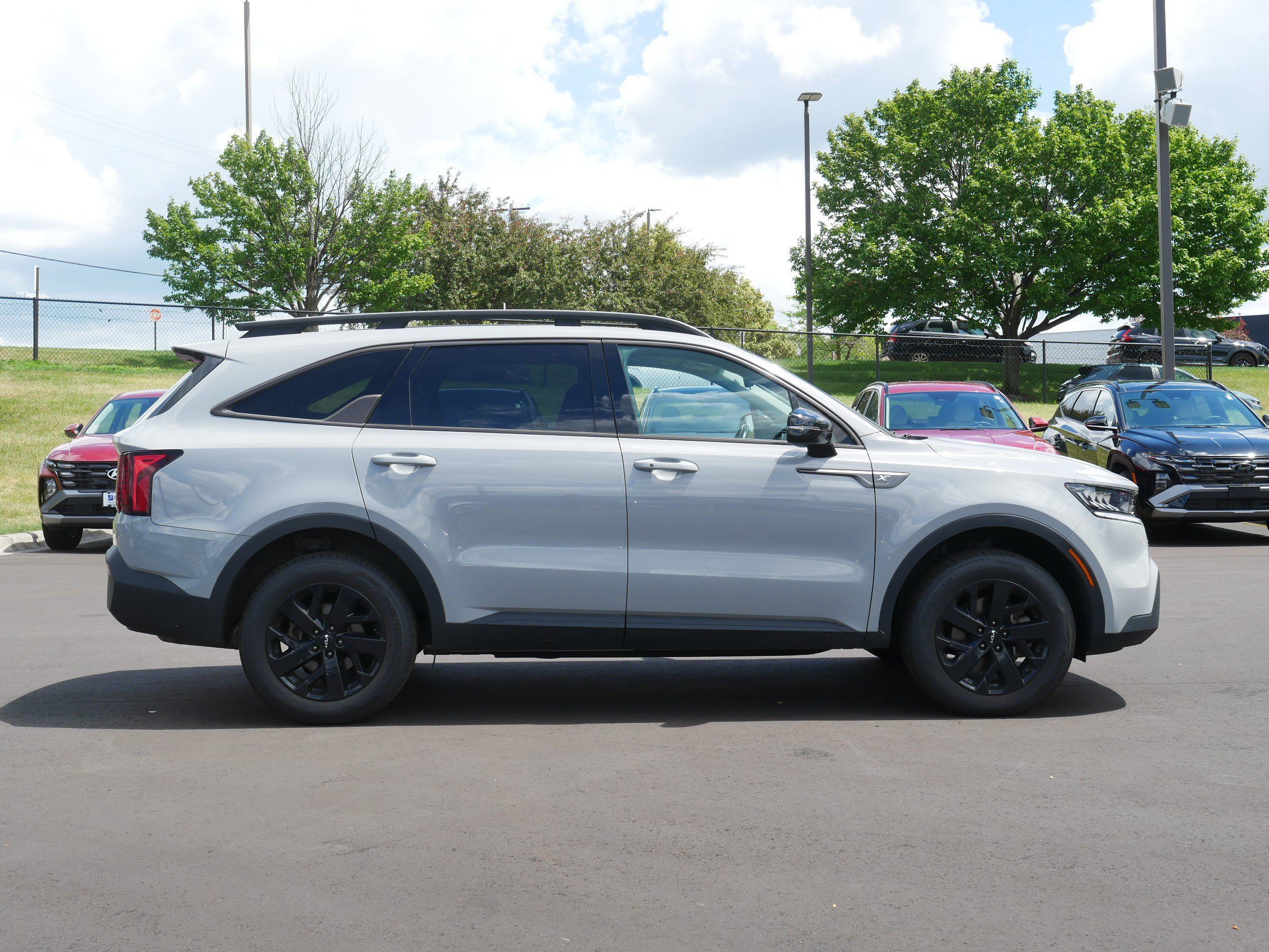 Used 2023 Kia Sorento S w/ Panoramic Sunroof Package AWD/4WD image 5
