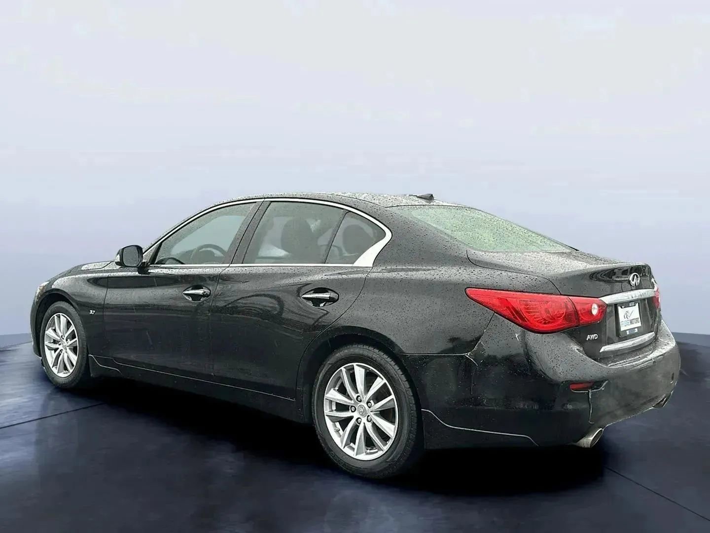 Used 2015 INFINITI Q50 Premium w/ Navigation Package image 3