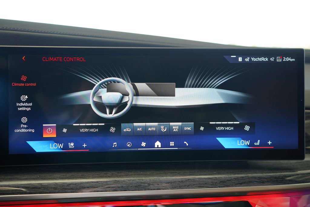 New 2026 BMW 740i w/ Premium Package image 18