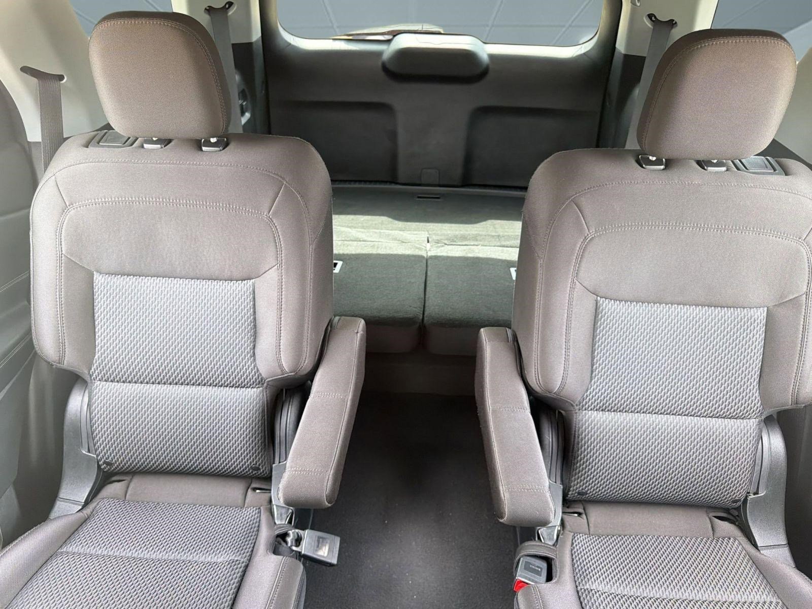 Used 2022 Ford Explorer XLT image 26