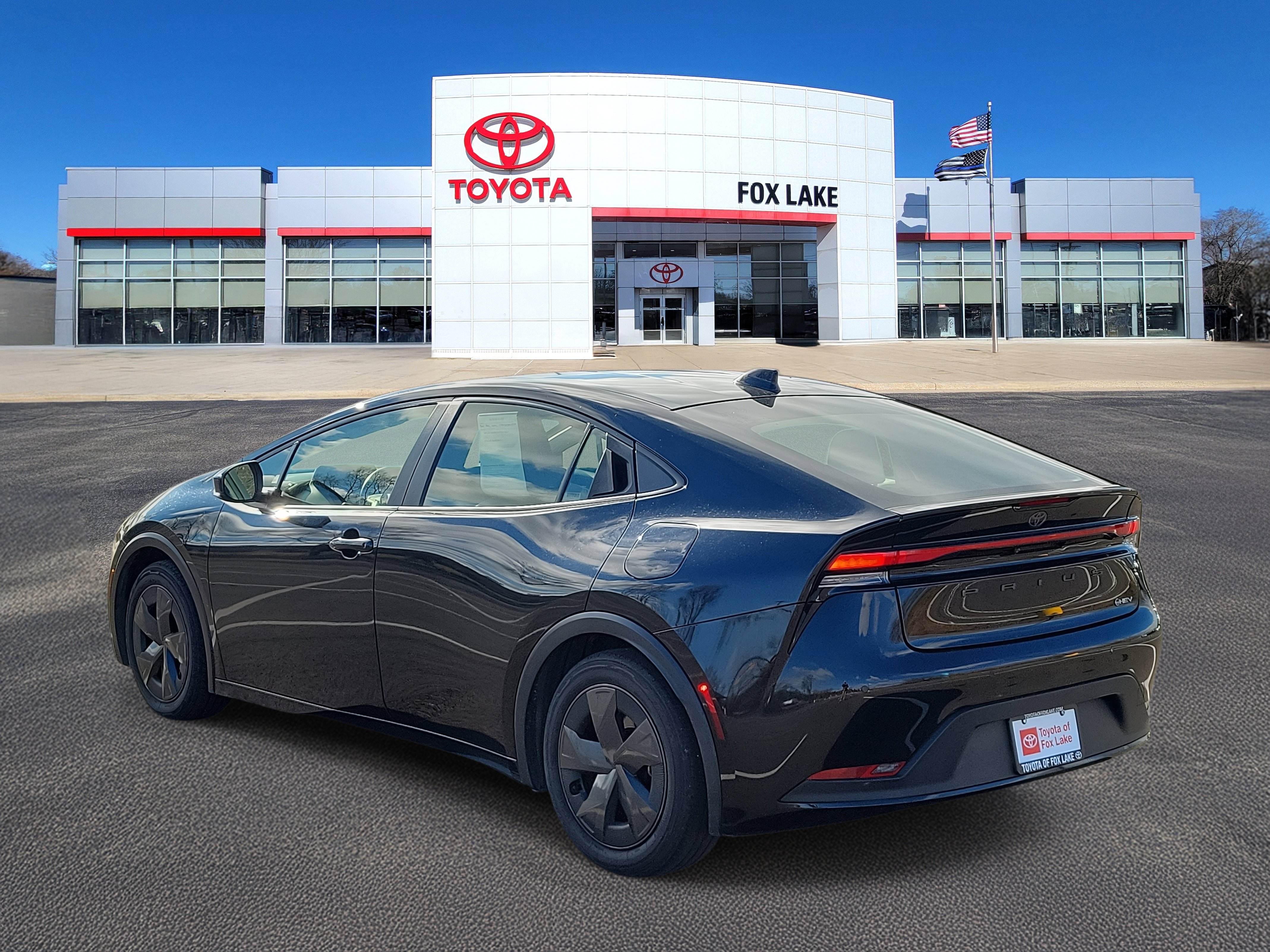 Used 2024 Toyota Prius LE video 3