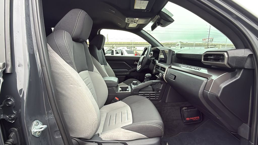 Certified 2025 Toyota Tacoma TRD Sport image 33