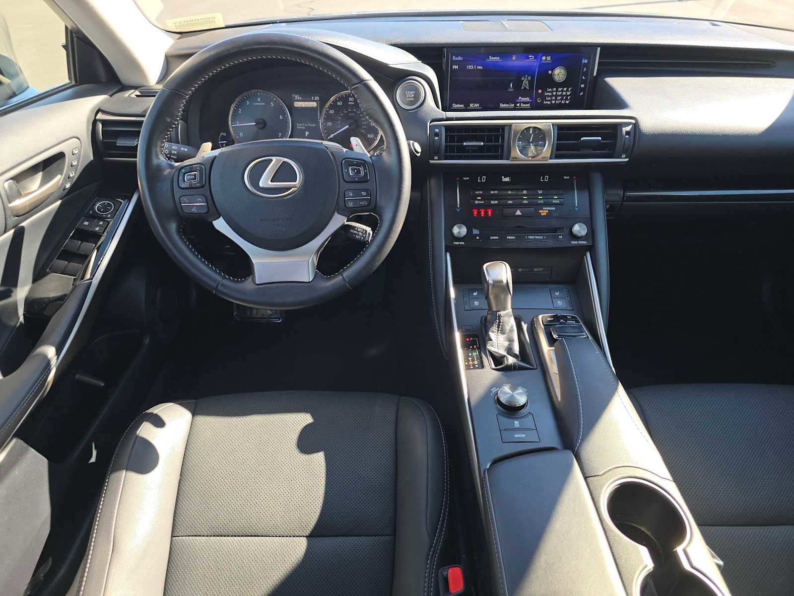 Used 2018 Lexus IS 300 image 19