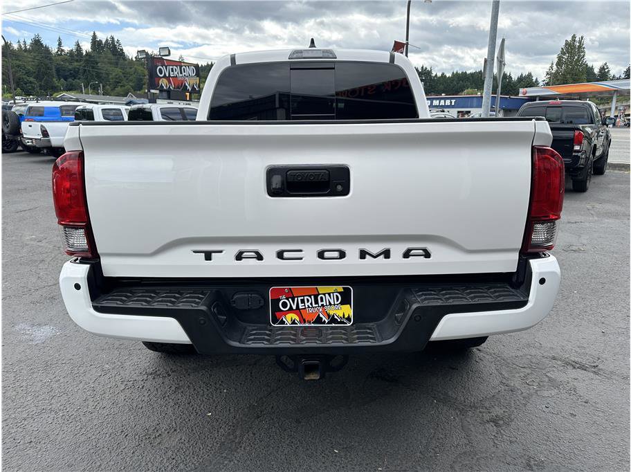 Used 2021 Toyota Tacoma SR5 w/ Trail Edition image 7