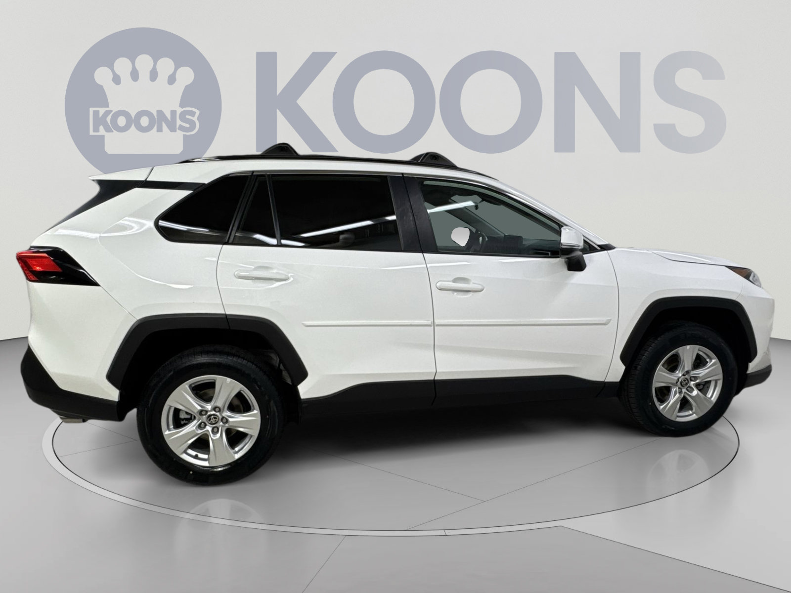 Used 2021 Toyota RAV4 XLE AWD/4WD image 21