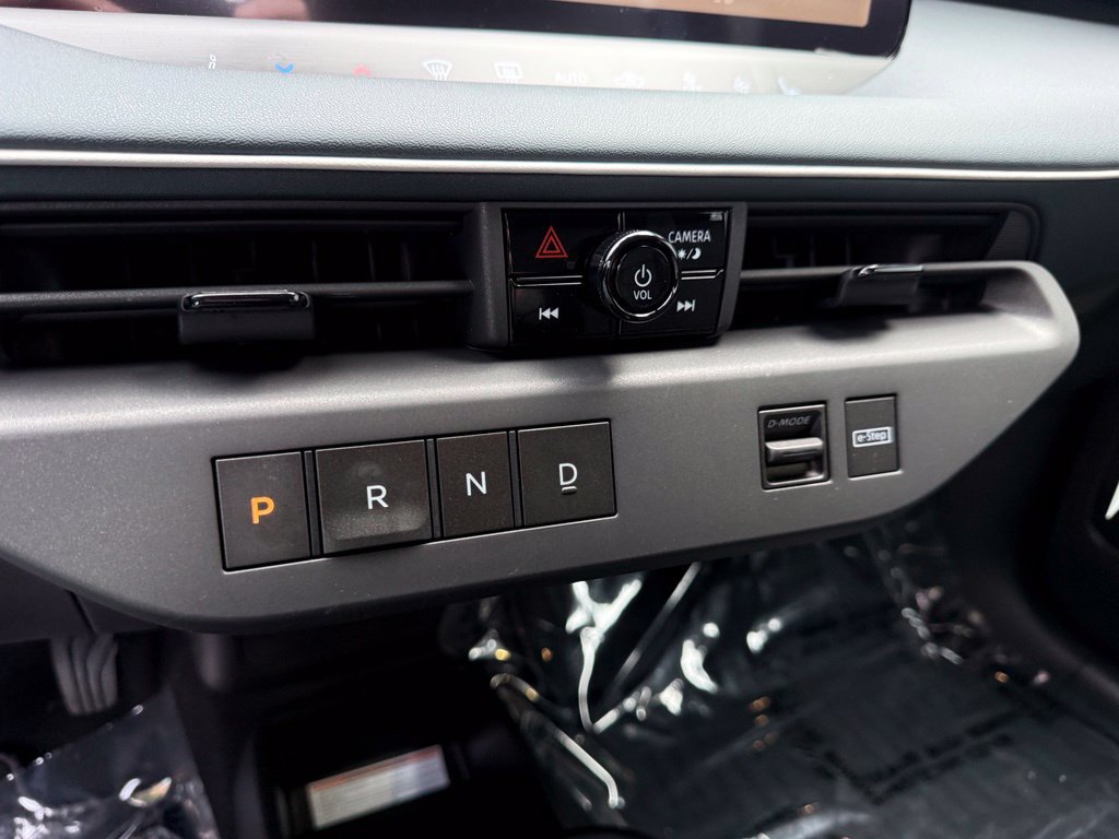 New 2026 Nissan Leaf SV Plus w/ Floor Mat Package (SV+) FWD image 20