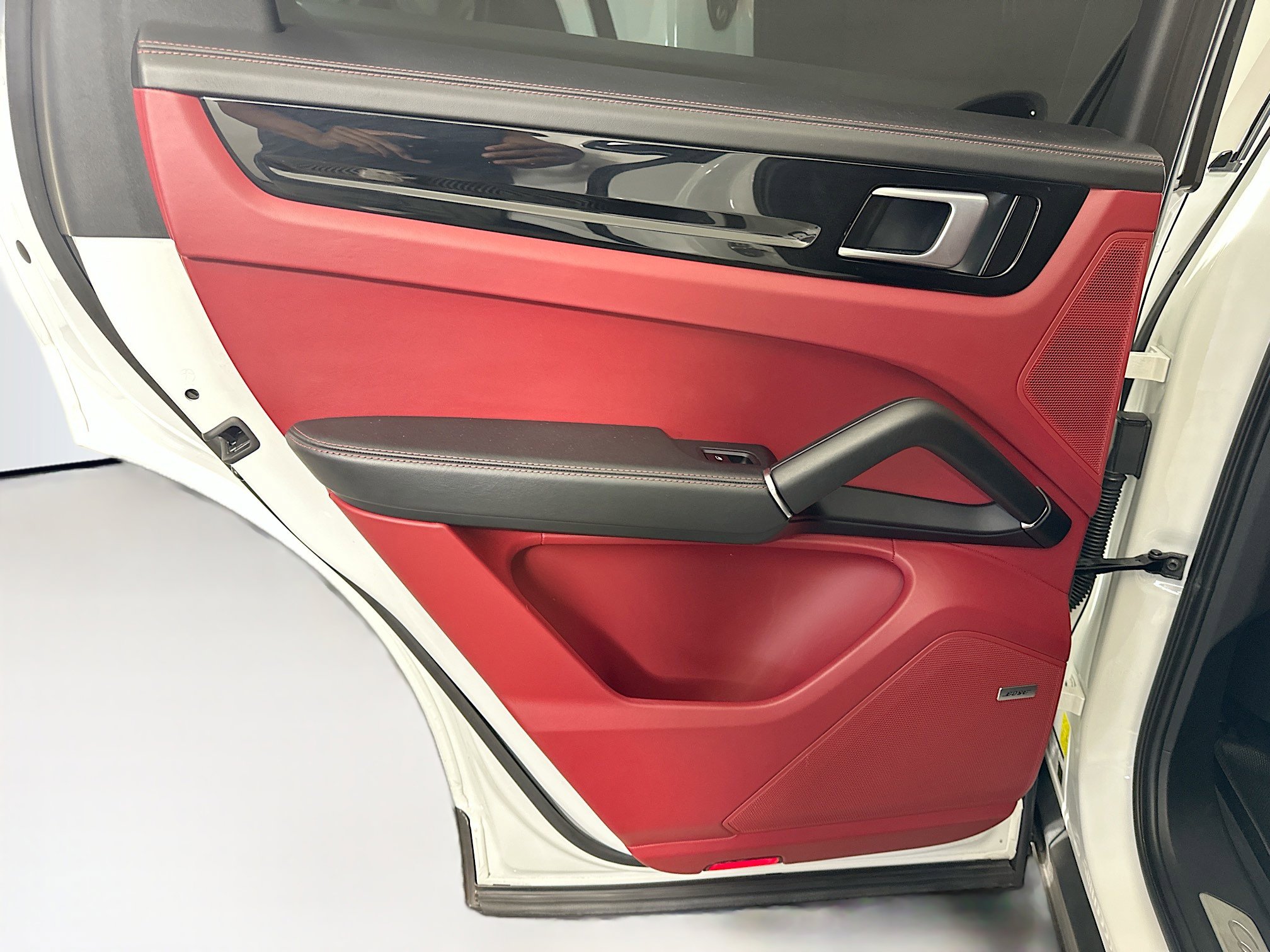 Used 2021 Porsche Cayenne AWD/4WD image 27