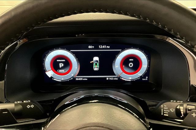 Used 2023 Nissan Pathfinder Platinum image 29