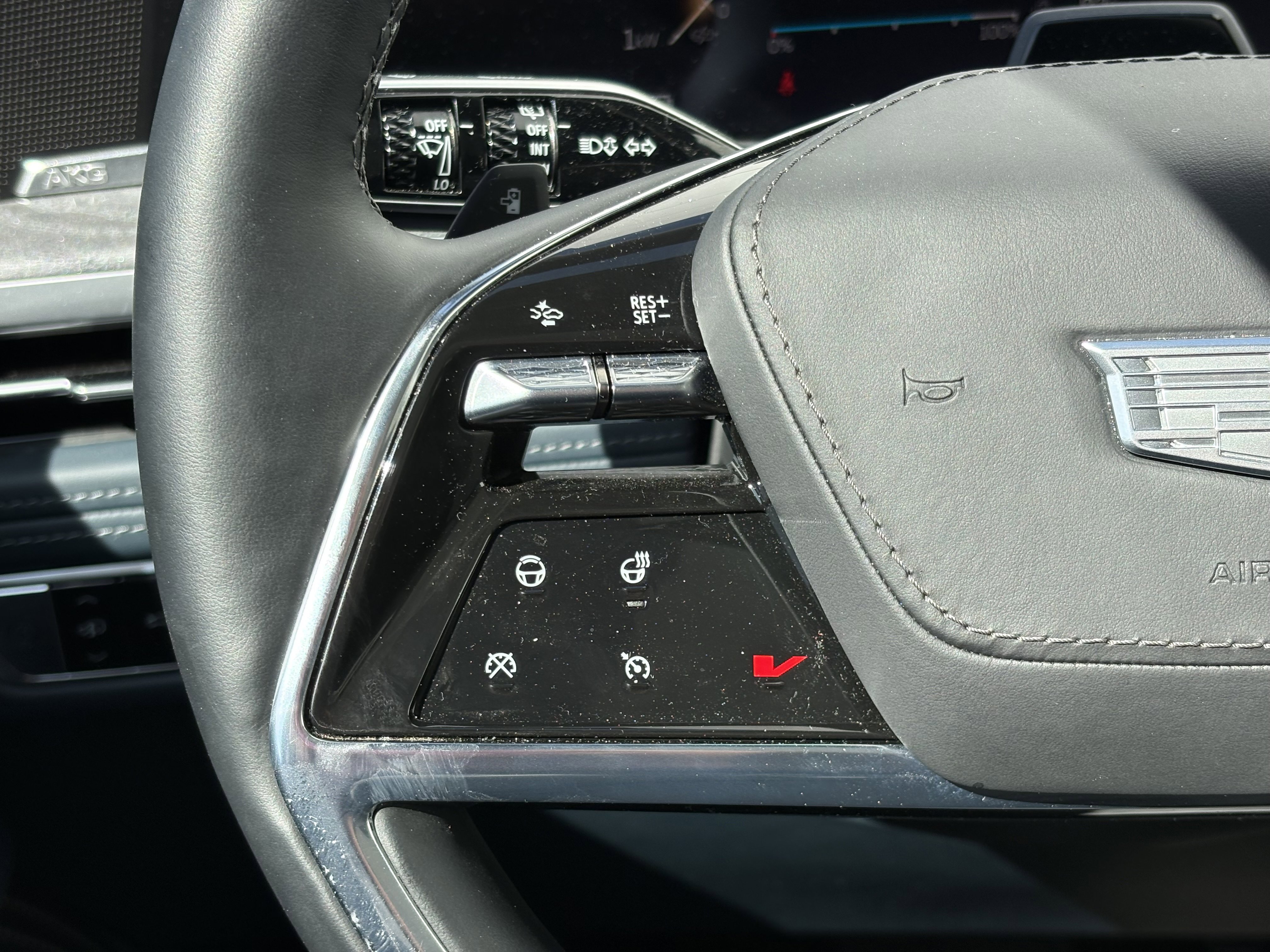 New 2025 Cadillac Escalade IQ Sport 2 w/ LPO, ONYX Package image 21