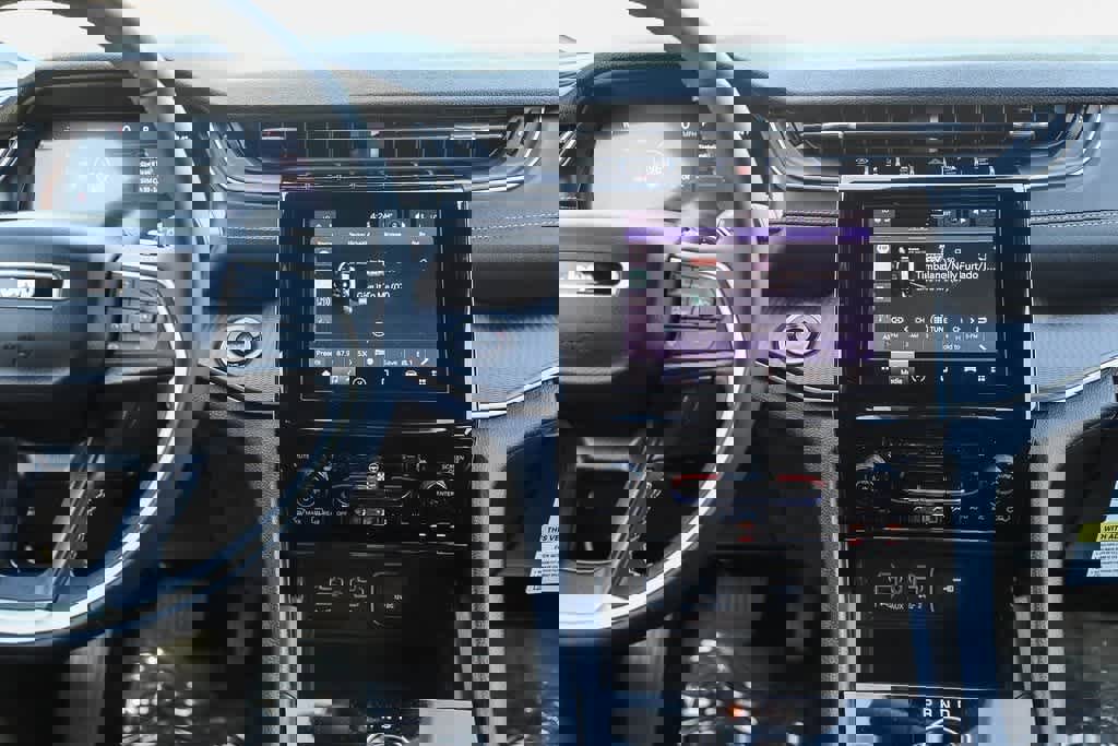 New 2024 Jeep Grand Cherokee Laredo X w/ Luxury Tech Group I image 13