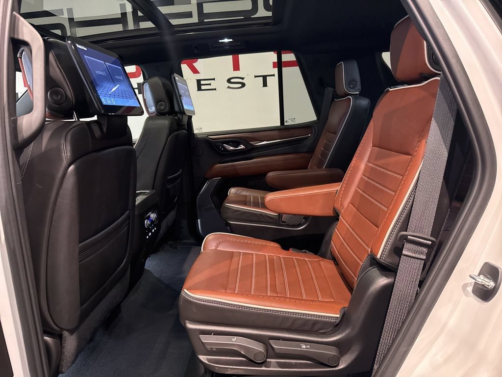 Used 2024 GMC Yukon Denali Ultimate AWD/4WD image 19