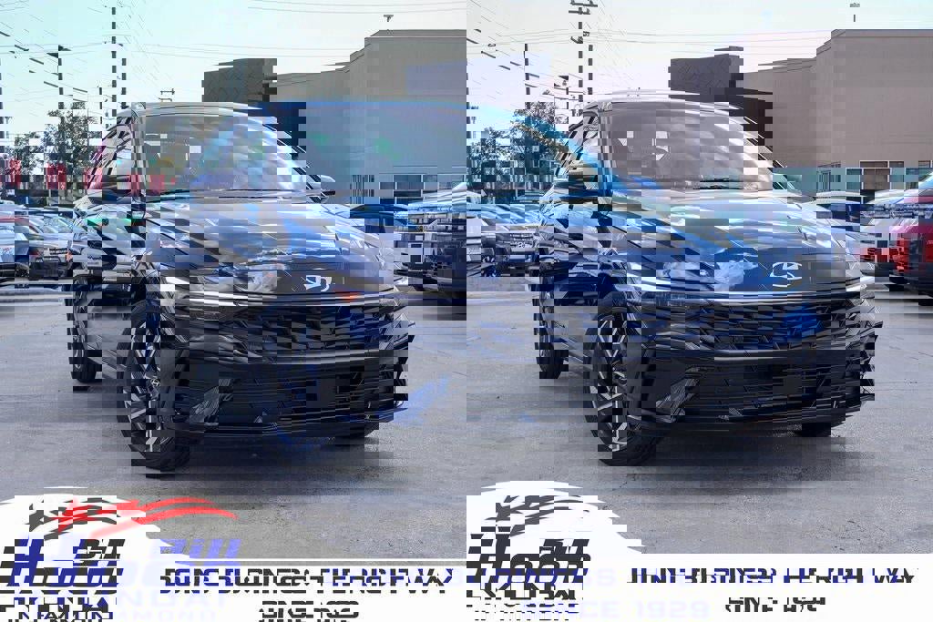 New 2026 Hyundai Elantra Limited w/ Cargo Package image 1