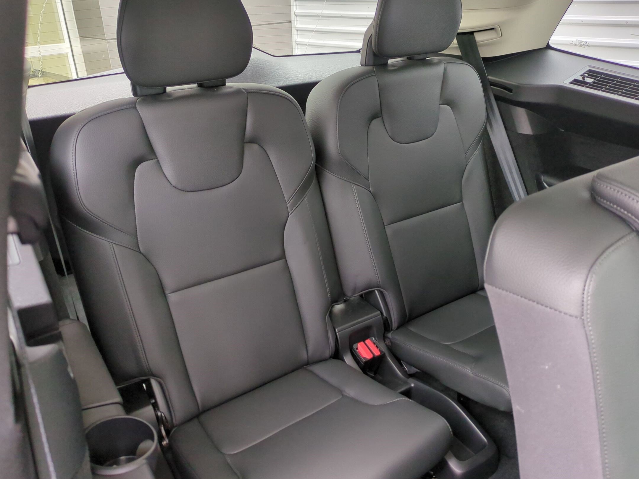 Used 2025 Volvo XC90 B6 Plus image 34