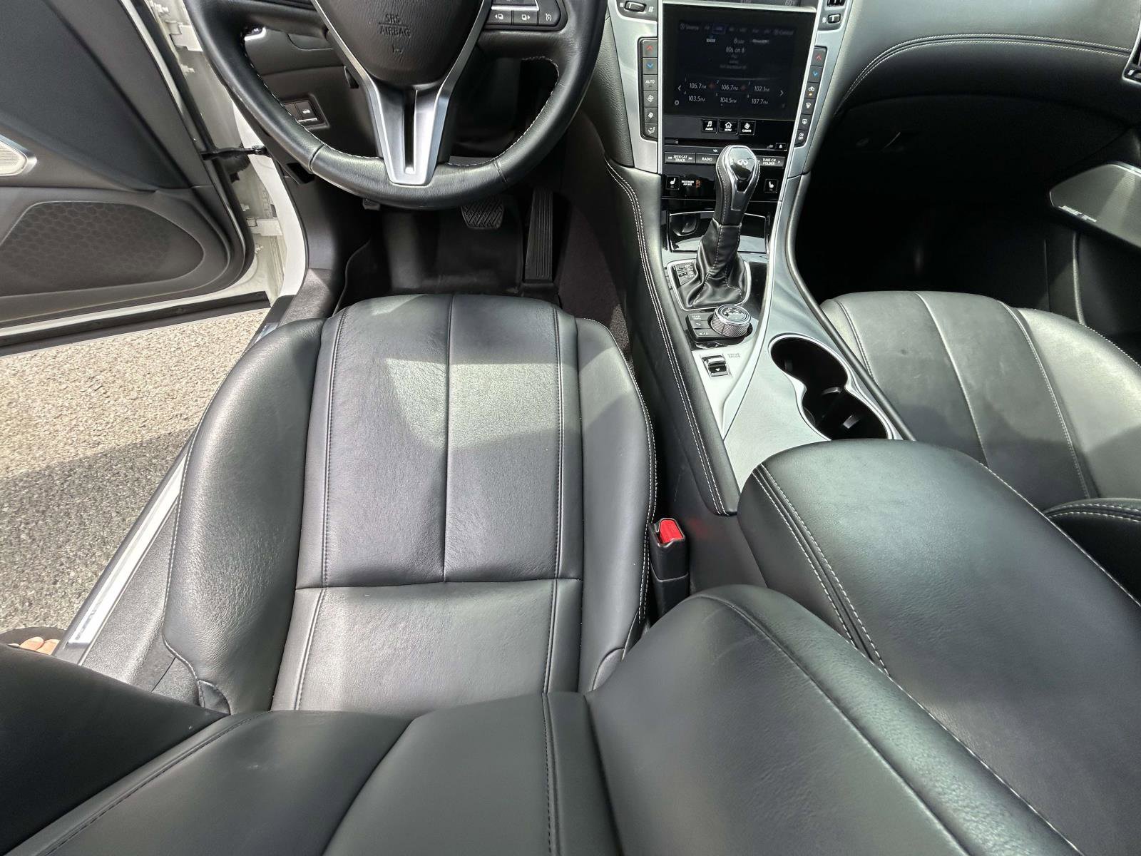 Used 2018 INFINITI Q60 3.0t Luxe w/ Sensory Package 3.0T Luxe RWD image 14