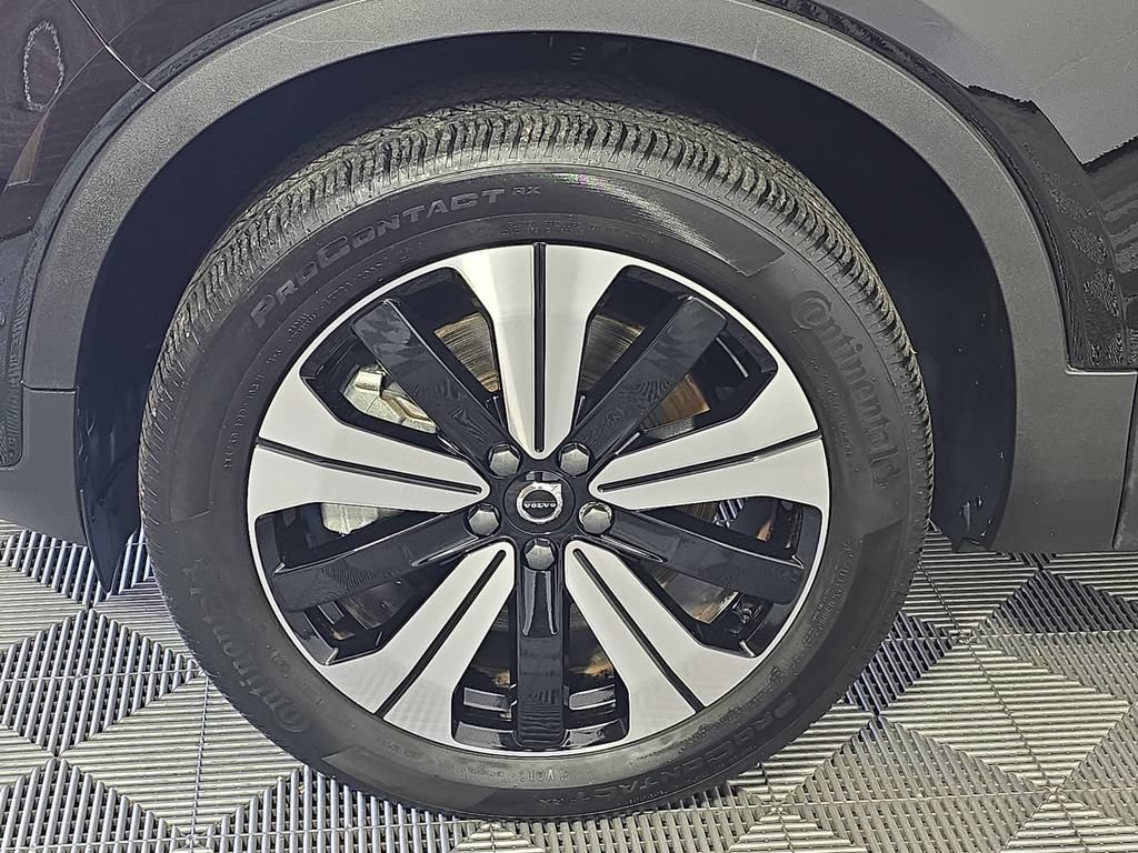 Used 2023 Volvo XC40 Recharge Plus w/ Protection Package Premier AWD/4WD image 28