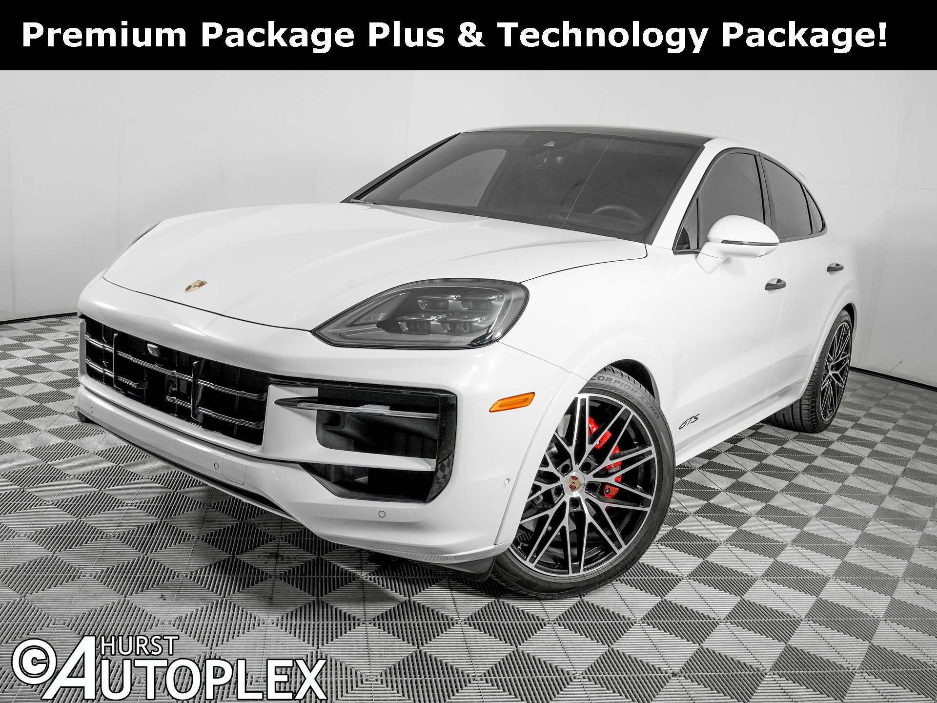 Used 2025 Porsche Cayenne GTS image 1