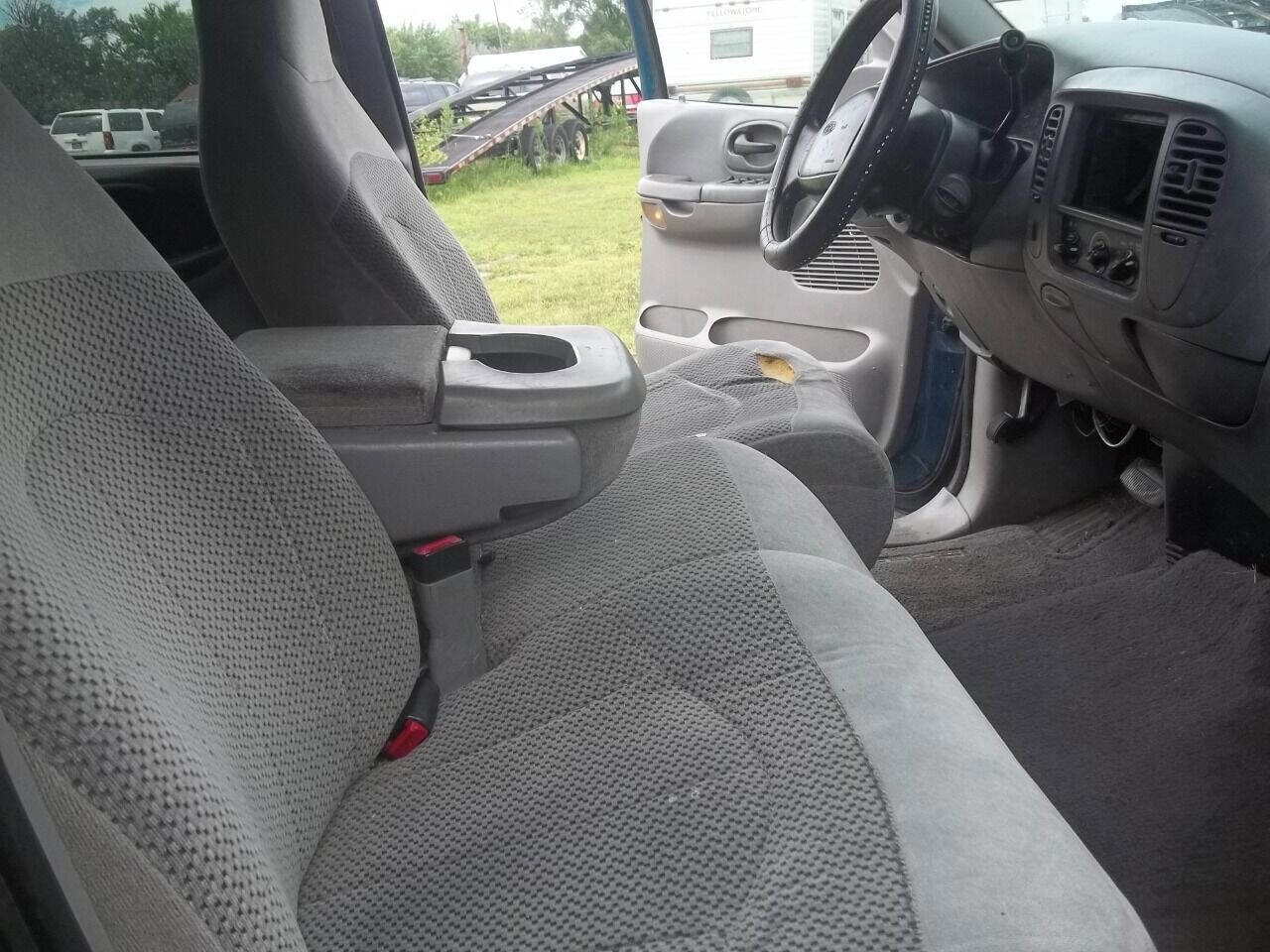 Used 2001 Ford F150 Lariat RWD image 8