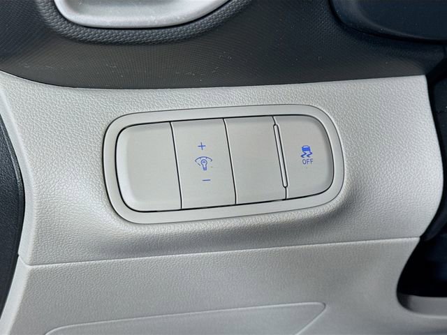 Used 2024 Hyundai Venue SEL image 20