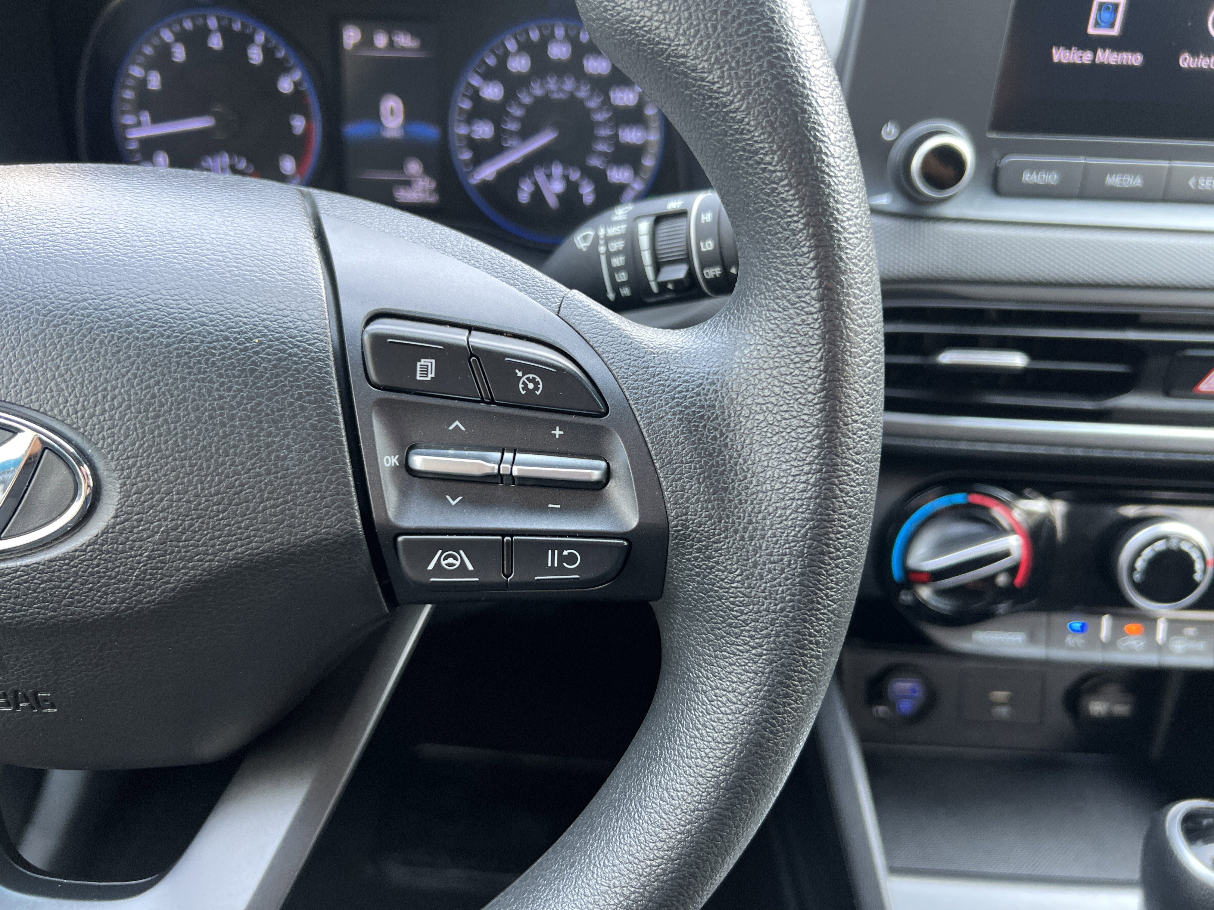 Used 2023 Hyundai Kona SEL image 28