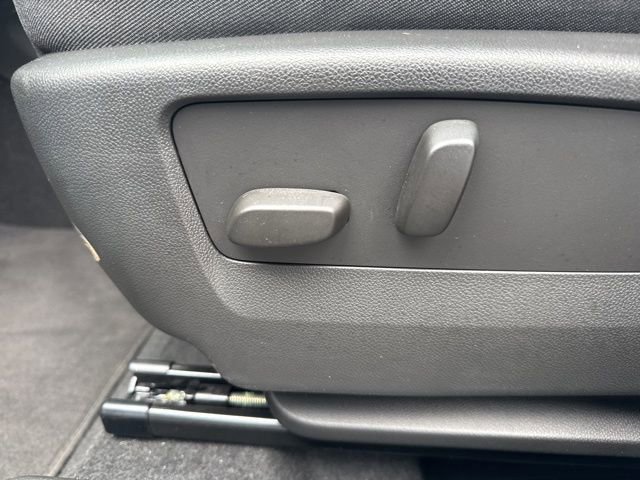 Used 2023 Buick Envision Essence w/ Sport Touring Package image 17